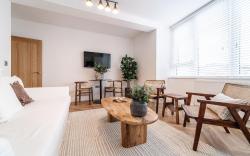 Bright Apartment in Chester's Heart