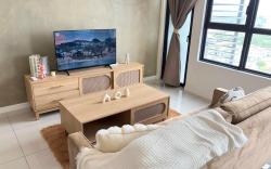 Subang Retreat | Sleeps 4 Cozy