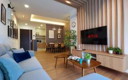 JB Town Center Near FoodCourt, Malls & Grocery