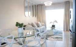 Stunning 2 Bedroom Apartment near Monte casino