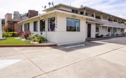 Fisherman's Cove Inn
