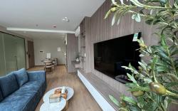 XOI Lumi_302_Lakeside Balcony Suite w/ Kitchen@CBD