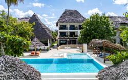 MANOLO Beach Resort