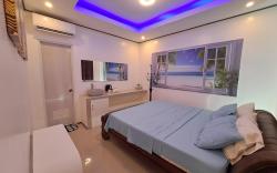 Weigel's Beach House Room 107