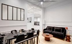 Duplex Luxueux avec billard et baignoire