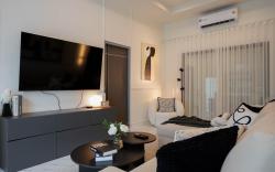 Trio42 - Large Detached House 2km to Walking St.