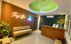 J Hotel