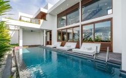 Merayu 2 - 5BR villa in Central Canggu Batu Bolong