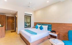 Hotel The Aureum (A Unit of Sandy Blossom)