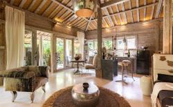 Indulge in Tropical Bliss: Bohemia @LEON