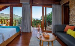 Ocean view Cabin - Bougainvillea of Golonuk Villa
