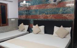 Ajeet Home Stay @Walk in Nizamudin Railway Station