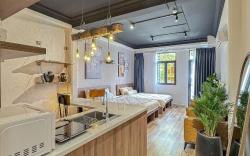H"home: Căn hộ mới, có ban công thang máy quận 1