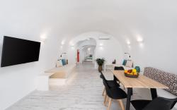 Avenoir Luxury Caves