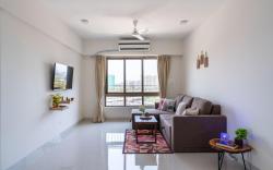 Breezy & Bright 2bhk Apt near Airport