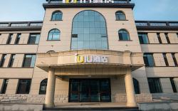 IU Hotel Xingtai Xinhe Zhentang Road
