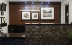 Boarders Inn & Suites by Cobblestone Hotels - Ashland City