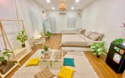 LM.3 | Spacious Room near Ben Thanh w/Balcony