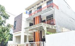 RedDoorz Syariah near Gelora Delta Sidoarjo 2