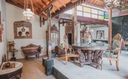 RedDoorz near Galeria Mall 2