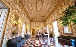 Decumani Hotel De Charme