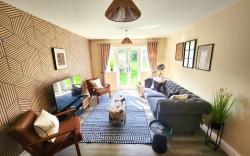 Lovely 5 Bedroom House with Parking in Aylesbury