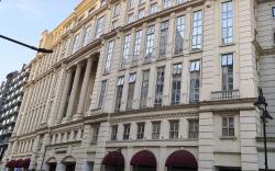 Comfy Condotel Across NAIA Terminal 3 