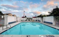 Super 8 by Wyndham Santa Clara