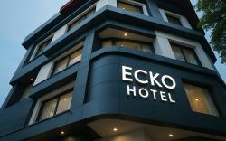 Ecko Tapovan by the Ganges