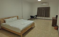 The Loft  Sihom  Hostel and Apartment