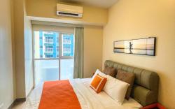 3BR Luxe Condo | Walk to Okada | w/ Balcony