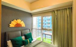 Luxury 3BR Unit | Balcony | Okada Vicinity