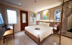 Splendid Secret Hotel