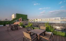 Modern Studio w Private Jacuzzi