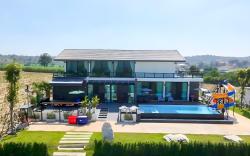 AN Hill Pool Villa Khaoyai