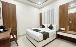 Hotel SRK - Near Temple