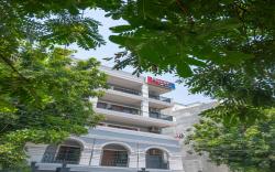 Housr 1 RK Apartment Sec 28 Gurgaon Near Mega Mall