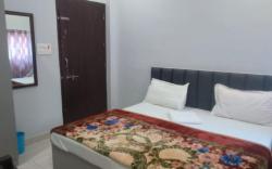 Goroomgo Shivashram Guest House Varanasi