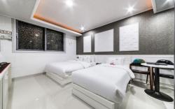 Incheon Geomdan Crystal Hotel