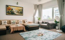 Zuzi Home To Ngoc Van , West Lake