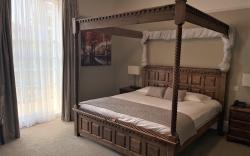 Alton House Hotel