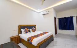 FabHotel RR Living Grand- Nr Shivalayam Temple-Manikonda