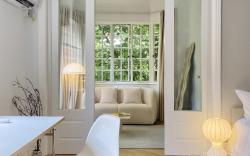 Shanghai Hills& Art Suite 14