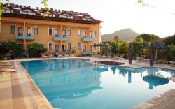 Suzanne Hotel & Restaurant 
