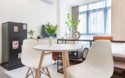 Spacious 1BR Studio. Private, Sleek & Cozy Escape
