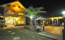 Goose Nest Garden Bed and Breakfast