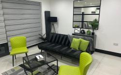 Urban 2 Bed Oasis Croydon, Sleeps 6