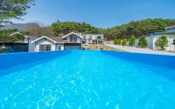 Yeongwol Nature & Pet Retreat
