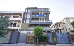 FabHotel Royale 30
