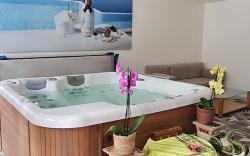 La Maison du Bonheur : Spa & Kayak